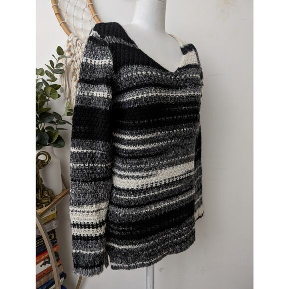 Elsamanda wool blend sweater - Picture 3 of 12